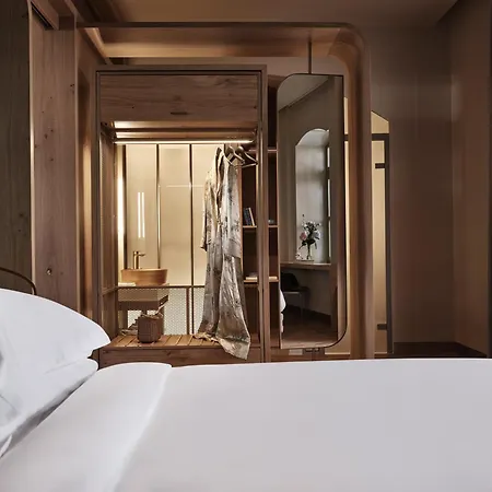 Domus Blanc Boutique Hotel 5*